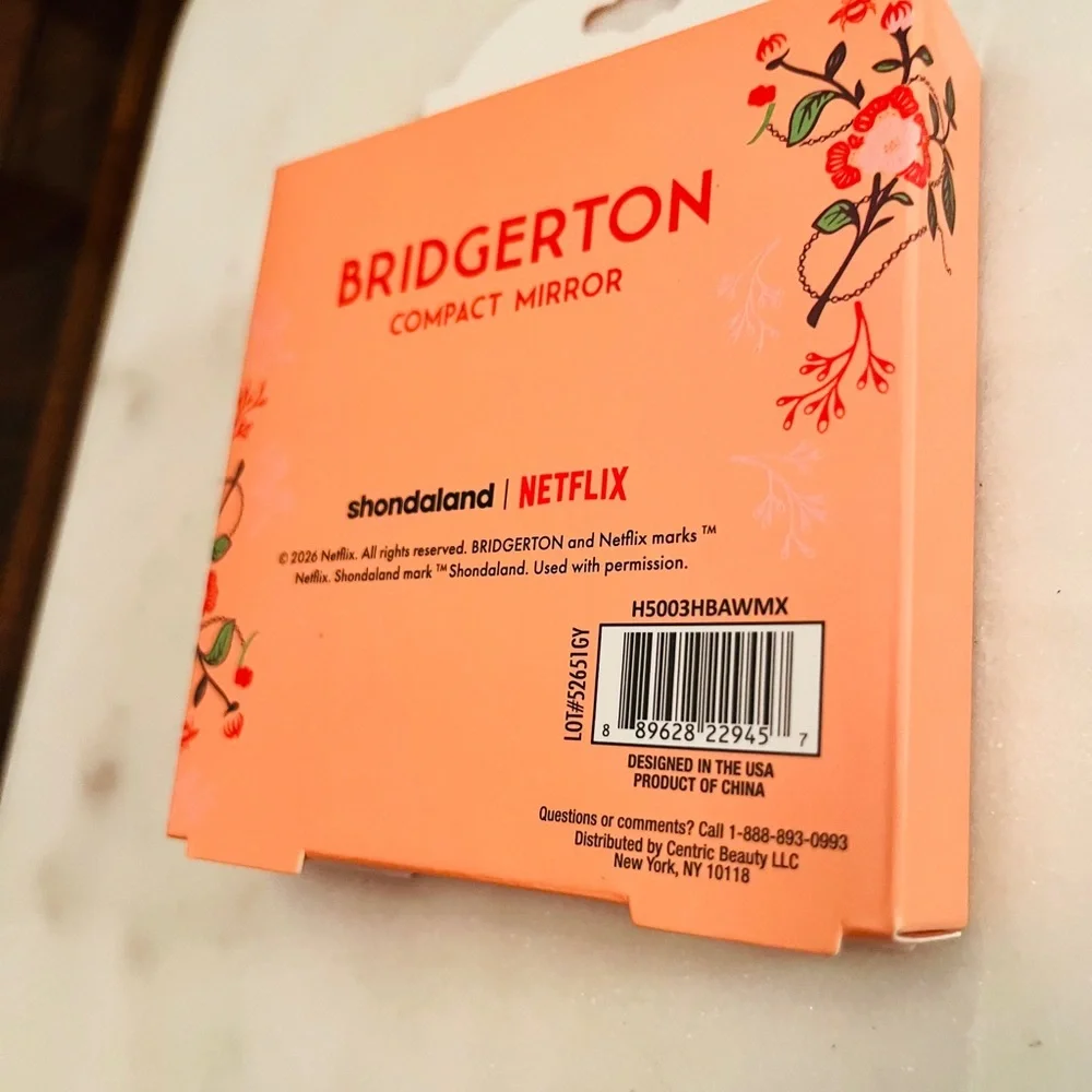 Bridgerton Compact Mirror with Gold Heart Design (NIB) - Picture 8 of 8